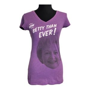 “Betty is White Hot!” Officially Licensed Tee - Size Small, Purple